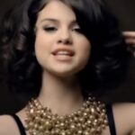 Selena Gomez & The Scene - Naturally (Videoklip)